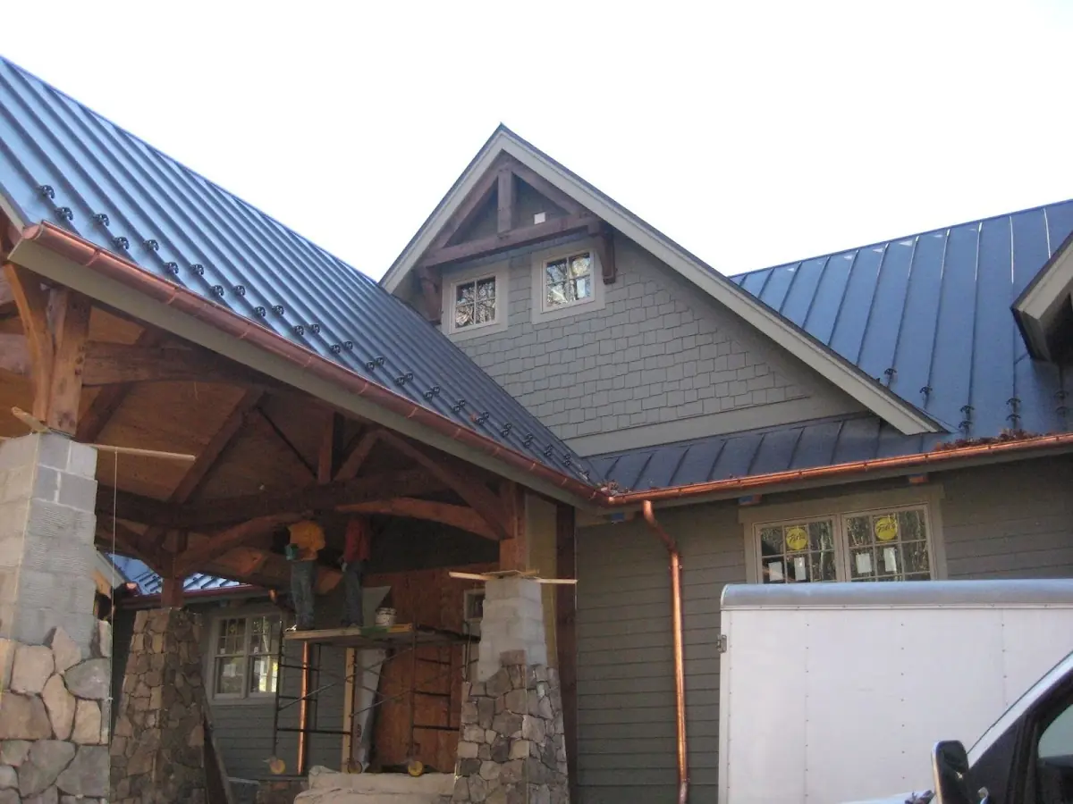 Craftsman Roofing team delivering quality roofing work in South Houston